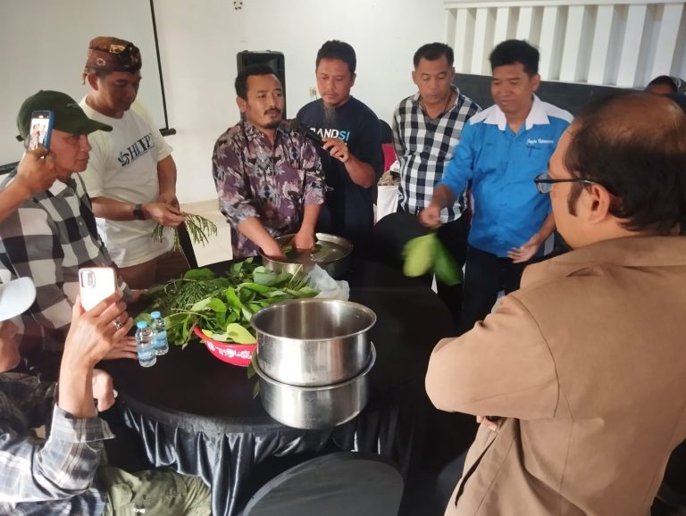 Himpunan Pengusaha Pribumi Indonesia (HIPPI) Daerah Istimewa Yogyakarta menggelar kegiatan pengenalan dan pelatihan Biosaka di Sekarwangi Resto, Jalan Yogyakarta–Wates, Gamping, Sleman, Daerah Istimewa Yogyakarta.